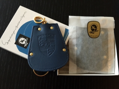 Original PORSCHE- KAROSSERIE REUTTER Schlüsselmäppchen- Keyfob- blaues Leder 
